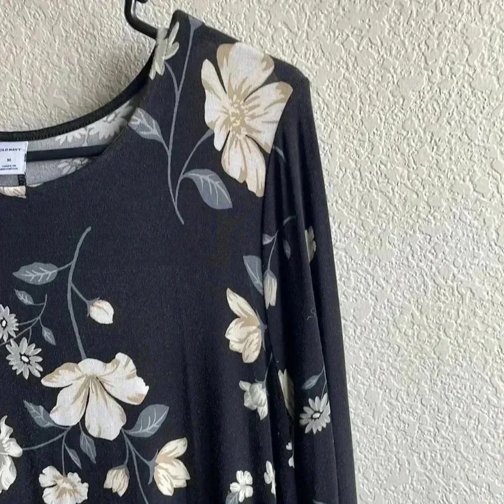 Black Floral Long Sleeve Swing Dress - Picture 3 of 4